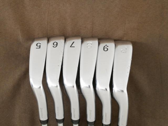 Iron set : Tourstage : ชุดเหล็ก Tourstage V300 (Forged) มีเหล็ก 5-Pw (6 ชิ้น) ก้านเหล็ก NS Pro 950 GH Flex S
