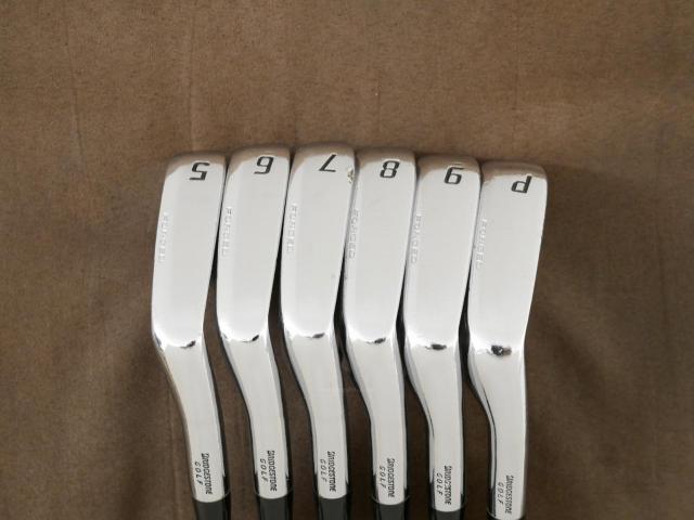 Iron set : Bridgestone : ชุดเหล็ก Bridgestone Tour B X-BL Forged (นุ่มมากๆ) มีเหล็ก 5-Pw (6 ชิ้น) ก้านเหล็ก Dynamic Gold 105 S200
