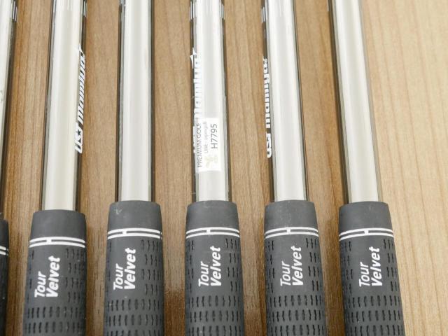 Iron set : Taylormade : ชุดเหล็ก Taylormade P790 (ตัวท้อปสุด ปี 2022 Japan Spec.) มีเหล็ก 5-Pw (6 ชิ้น)  ก้านกราไฟต์ UST Mamiya RECOIL 95 F3 Flex R