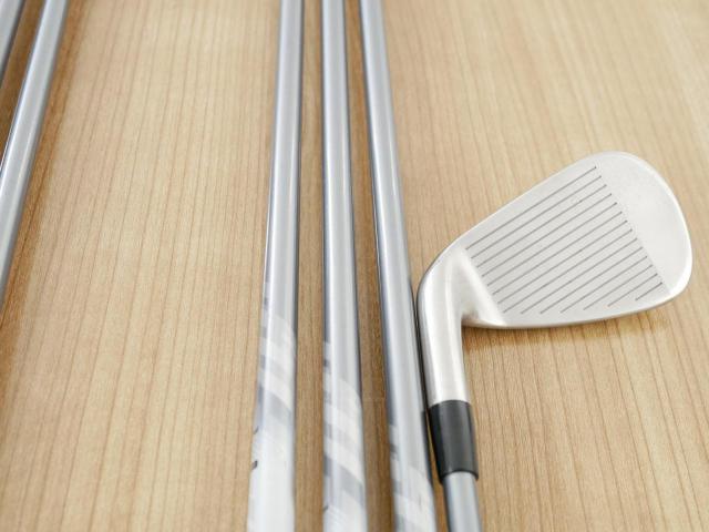 Iron set : Titleist : ชุดเหล็ก Titleist AP1 716 (ออกปี 2016) มีเหล็ก 5-Pw,Aw (7 ชิ้น) ก้านกราไฟต์ Mitsubishi KUROKAGE 65 Flex R