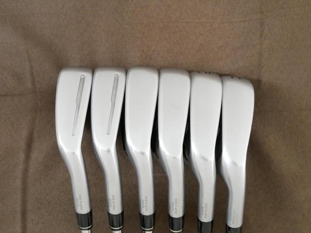 Iron set : Honma : ชุดเหล็ก Honma Tour World GS (ออกปี 2021 ใบใหญ่ ตีง่าย ไกล) มีเหล็ก 6-11 (6 ชิ้น) ก้านเหล็ก NS Pro 950 NEO Flex R