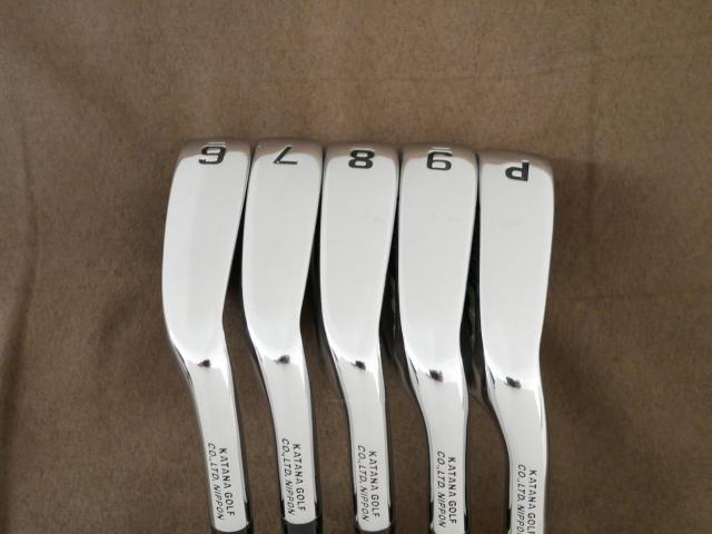 Iron set : Katana : ชุดเหล็ก Katana Voltio NINJA Silver (ปี 2018 หน้าเด้ง ตีไกล) มีเหล็ก 6-Pw (5 ชิ้น) ก้านกราไฟต์ Fujikura Speeder 561 Flex R