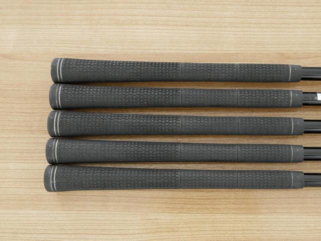 Iron set : PRGR : ชุดเหล็กกระเทย PRGR Egg PC (รุ่นปี 2019 ตีง่ายและไกลมากๆ โกงสุดๆ) มีเหล็ก 7-Pw,Aw (5 ชิ้น) ก้านกราไฟต์ M-37 Flex R