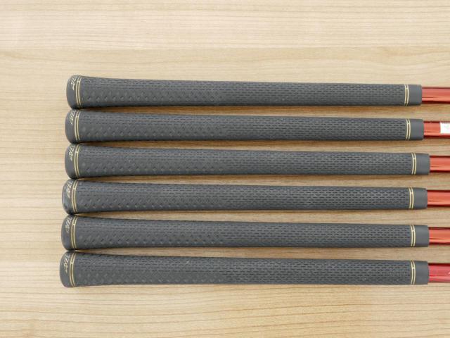 Iron set : Tsuruya : ชุดเหล็ก Tsuruya AXEL Gold Premium IV (รุ่นปี 2021 ของใหม่ 7 หมื่นกว่าบาท หน้าเด้งสุดๆ ไกลสุดๆๆ) มีเหล็ก 7-Pw,Aw,As (6 ชิ้น) ก้านกราไฟต์ Flex R (Light Weight)