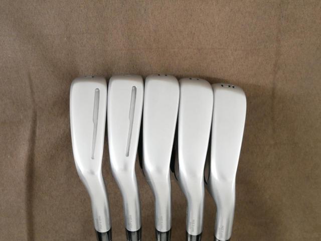 Iron set : Honma : ชุดเหล็ก Honma Tour World GS (ออกปี 2021 ใบใหญ่ ตีง่าย ไกล) มีเหล็ก 6-10 (5 ชิ้น) ก้านเหล็ก NS Pro 950 NEO Flex R