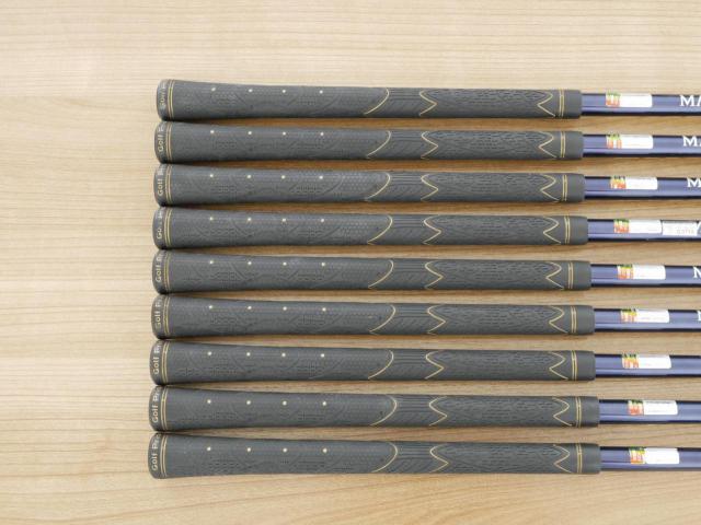 Iron set : Maruman : ชุดเหล็ก Maruman Majesty Royal Black (รุ่นท๊อปสุด ตีง่าย เด้ง ไกลมากๆ) มีเหล็ก 5-10,Pw,Aw,Sw (9 ชิ้น ระยะเทียบเท่า 4-Pw,Aw,Sw) ก้านกราไฟต์ Flex SR