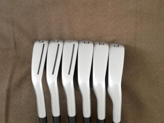 Iron set : Taylormade : ชุดเหล็ก Taylormade P790 (ตัวท้อปสุด ปี 2023 Japan Spec.) มีเหล็ก 5-Pw (6 ชิ้น) ก้านกราไฟต์ Fujikura MCI 80 Flex S