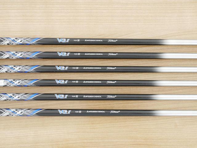 Iron set : Titleist : ชุดเหล็ก Titleist VG3 Type D Forged (รุ่นปี 2019 Japan Spec. ตีง่ายและไกลที่สุดของ Titleist) มีเหล็ก 5-Pw (6 ชิ้น) ก้านกราไฟต์ Mitsubishi VGI Flex R