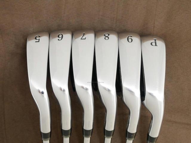 Iron set : Tourstage : ชุดเหล็ก Tourstage PHYZ III (ปี 2017 ซีรี่ย์ท๊อป ใบใหญ่ ตีง่าย ไกล) มีเหล็ก 5-Pw (6 ชิ้น) ก้านเหล็ก NS Pro 900 Flex R