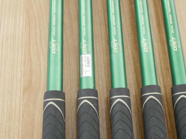 Iron set : XXIO : ชุดเหล็ก XXIO Prime 8 (รุ่นท๊อปสุด ออกปี 2015 ตีง่าย ไกล) มีเหล็ก 7-Pw,Sw (5 ชิ้น) ก้านกราไฟต์ SP-800 Flex R