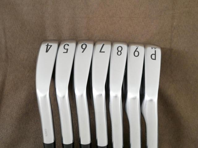 Iron set : Titleist : ชุดเหล็ก Titleist T100S Forged (รุ่นปี 2022) มีเหล็ก 4-Pw (7 ชิ้น) ก้านกราไฟต์ Flex S