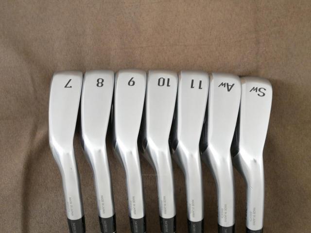 Iron set : Honma : **ก้าน 3 ดาว** ชุดเหล็ก Honma Beres NX (รุ่นปี 2023) มีเหล็ก 7-11,Aw,Sw (7 ชิ้น) ก้านกราไฟต์ Honma Vizard IB-WF 70 Flex S (3 ดาว)