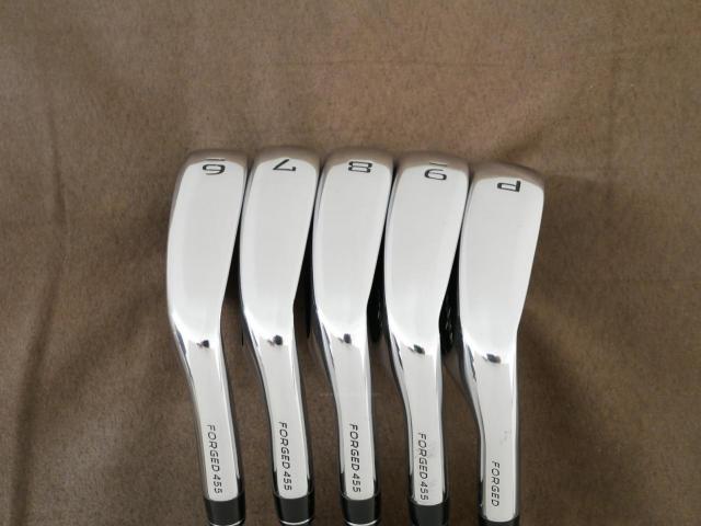 Iron set : Callaway : ชุดเหล็ก Callaway Paradym (รุ่นปี 2023 Japan Spec.) มีเหล็ก 6-Pw (5 ชิ้น) ก้านกราไฟต์ Fujikura VENTUS TR 5 Flex R