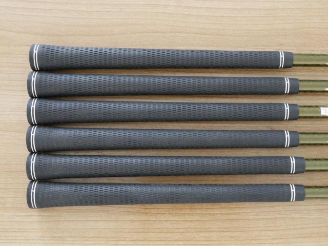 Iron set : Honma : ชุดเหล็ก Honma Beres IS-03 (ปี 2015 หน้าเด้ง Forged) มีเหล็ก 6-11 (6 ชิ้น เทียบเท่า 5-Pw) ก้าน ARMRQ 8 (49) Flex R (2 ดาว)
