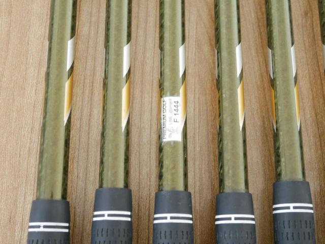 Iron set : Honma : ชุดเหล็ก Honma Beres IS-03 (ปี 2015 หน้าเด้ง Forged) มีเหล็ก 6-11 (6 ชิ้น เทียบเท่า 5-Pw) ก้าน ARMRQ 8 (49) Flex R (2 ดาว)