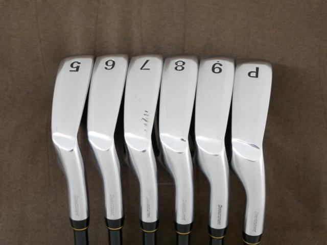Iron set : Tourstage : ชุดเหล็ก Tourstage V300 III (Forged) มีเหล็ก 5-Pw (6 ชิ้น) ก้านกราไฟต์ Flex R