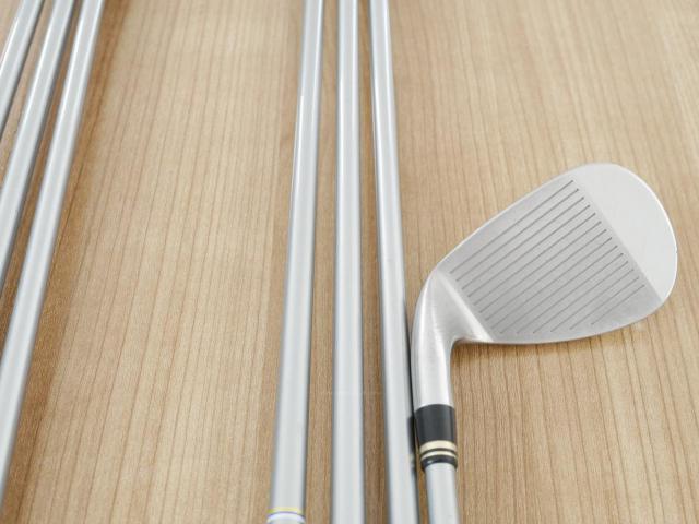 Iron set : Other Brand : ชุดเหล็ก Ryoma DSI (ตีง่ายมาก ไกลมากๆ หายากสุดๆ) มีเหล็ก 6-Pw,Aw,Sw (7 ชิ้น เหล็ก 6 ระยะเท่าเหล็ก 5 รุ่นอื่น) ก้านกราไฟต์ Tour AD Flex R
