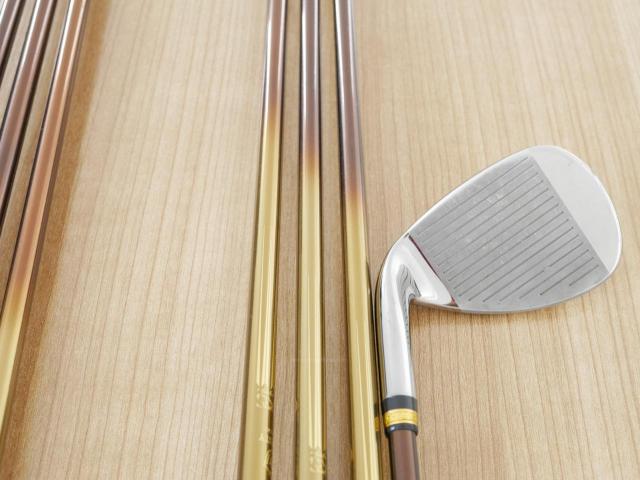 Iron set : Maruman : ชุดเหล็ก Maruman Majesty Prestigio Gold Premium (รุ่นท๊อปสุด หน้าเด้ง ตีไกลมาก ของใหม่ 1 แสนบาท) มีเหล็ก 5-Pw,Aw (7 ชิ้น) ก้านกราไฟต์ Flex R
