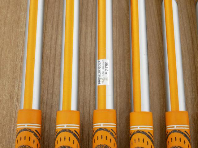 Iron set : Katana : ชุดเหล็กกระเทย Katana Sniper i (ตีง่ายมากๆ ไกลมากๆ) มีเหล็ก 6-Pw,Aw (6 ชิ้น เบอร์ 6 ตีระยะเท่าเหล็ก 5 ปกติ) ก้านกราไฟต์ Flex R2