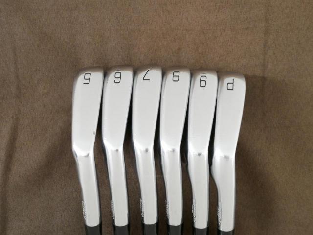 Iron set : Mizuno : ชุดเหล็ก Mizuno Pro 225 Forged (ปี 2023 นุ่ม แน่น ระยะดี) มีเหล็ก 5-Pw (6 ชิ้น) ก้านกราไฟต์ Fujikura MCI 70 Flex S