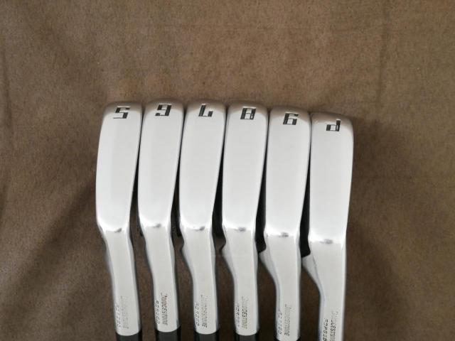 Iron set : Tourstage : ชุดเหล็ก Tourstage X-Blade 701 Forged มีเหล็ก 5-Pw (6 ชิ้น) ก้านเหล็ก Dynamic Gold S300