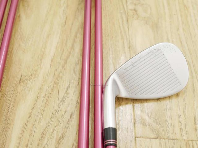 Lady club : All : ชุดเหล็ก Taylormade r9 MAX (ตีง่าย) มีเหล็ก 7-Pw,Sw (5 ชิ้น) ก้านกราไฟต์ Flex L