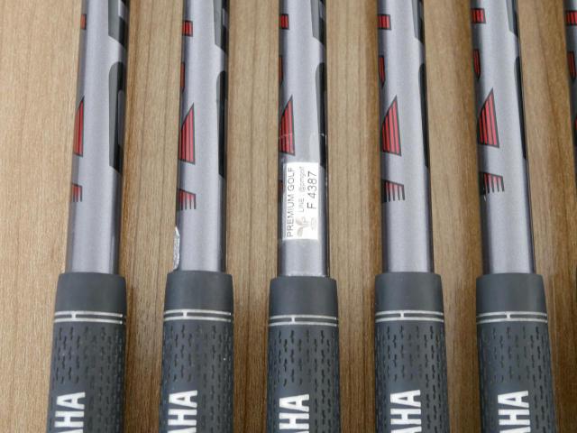 Iron set : Yamaha : ชุดเหล็ก Yamaha RMX 220 (ปี 2021 หน้าเด้ง ตีไกลมาก) มีเหล็ก 6-Pw,Aw (6 ชิ้น) ก้านกราไฟต์ Flex SR