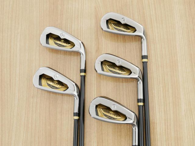 Iron set : Maruman : ชุดเหล็ก Maruman Majesty Royale (รุ่นท๊อปสุด ปี 2021 ของใหม่ 8 หมื่นบาท) มีเหล็ก 7-10,Pw (5 ชิ้น เบอร์ 6 ตีระยะเท่าเบอร์ 5 ของรุ่นอื่น) ก้านกราไฟต์ Flex R2