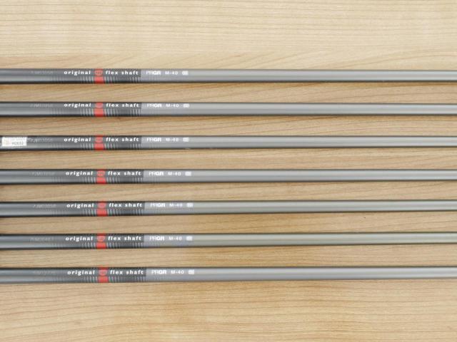 Iron set : PRGR : ชุดเหล็กกระเทย PRGR Egg PC-01 มีเหล็ก 5-Pw,Aw (7 ชิ้น) ก้านกราไฟต์ Flex SR (M-40)