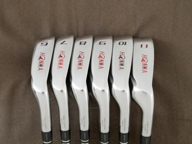 Iron set : Honma : ชุดเหล็ก Honma Bezeal 525 (ออกปี 2016 รุ่นนี้ใบใหญ่ที่สุดของ Honma) มีเหล็ก 6-11 (6 ชิ้น) ก้านกราไฟต์ Honma Vizard 48 Flex SR