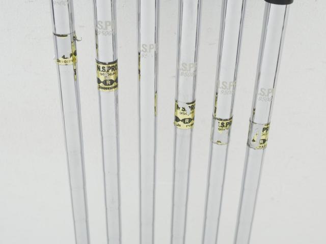 Iron set : Tourstage : ชุดเหล็ก Tourstage TS-211 Airmuscle มีเหล็ก 5-Pw (6 ชิ้น) ก้านเหล็ก NS Pro 950 Flex R