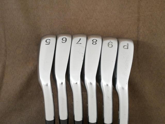 Iron set : Tourstage : ชุดเหล็ก Tourstage TS-211 Airmuscle มีเหล็ก 5-Pw (6 ชิ้น) ก้านเหล็ก NS Pro 950 Flex R