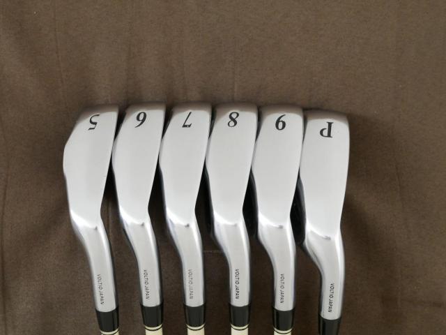Iron set : Katana : ชุดเหล็ก Katana Voltio II Hi V (หน้าเด้ง ใบใหญ่ ตีง่าย ไกล สวย) มีเหล็ก 5-Pw ก้าน Tour AD VT-5 Flex R