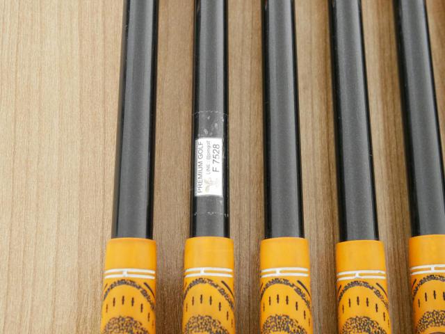Iron set : Katana : ชุดเหล็กกระเทย Katana Izu Max Sniper มีเหล็ก 7-Pw,Aw,As,Sw (7 ชิ้น เบอร์ 7 ตีระยะเท่าเหล็ก 6 ปกติ) ก้านกราไฟต์ Flex R