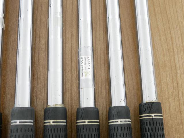 Iron set : Taylormade : ชุดเหล็ก Taylormade M2 มีเหล็ก 5-Pw (6 ชิ้น) ก้านเหล็ก NS Pro 950 Flex S