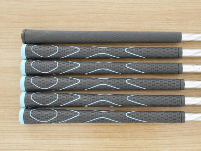 Iron set : Mizuno : ชุดเหล็ก Mizuno JPX 923 Forged (ออกปี 2023 ตัวท๊อป นุ่ม แน่น) มีเหล็ก 6-Pw,Gw (6 ชิ้น) ก้านกราไฟต์ Fujikura MCI 80 Flex S