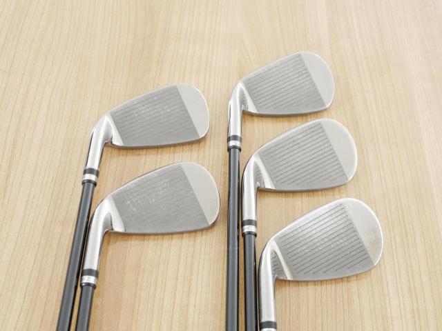 Iron set : Maruman : ชุดเหล็ก Maruman Majesty Royal Black (รุ่นท๊อปสุด ตีง่าย เด้ง ไกลมากๆ) มีเหล็ก 7-10,Pw (5 ชิ้น ระยะเทียบเท่า 6-Pw) ก้านกราไฟต์ Flex R