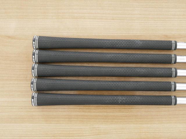 Iron set : Yamaha : ชุดเหล็ก Yamaha Inpres DriveStar (ออกปี 2023 ตีไกลที่สุด ไกลกว่าเหล็กทั่วไป 2 เบอร์ หน้าเด้งมากๆ) มีเหล็ก 7-Pw,Aw (5 ชิ้น) ก้านเหล็ก NS Pro 850 Neo Flex S