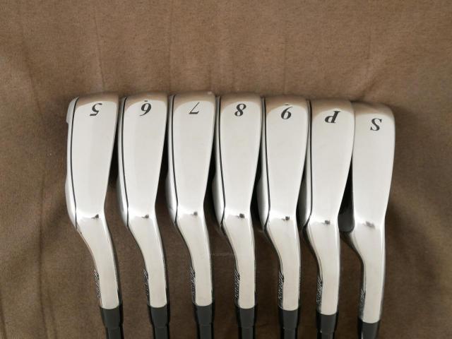 Iron set : Mizuno : ชุดเหล็ก Mizuno RV-5 มีเหล็ก 5-Pw,Sw (7 ชิ้น) ก้านกราไฟต์ Flex R