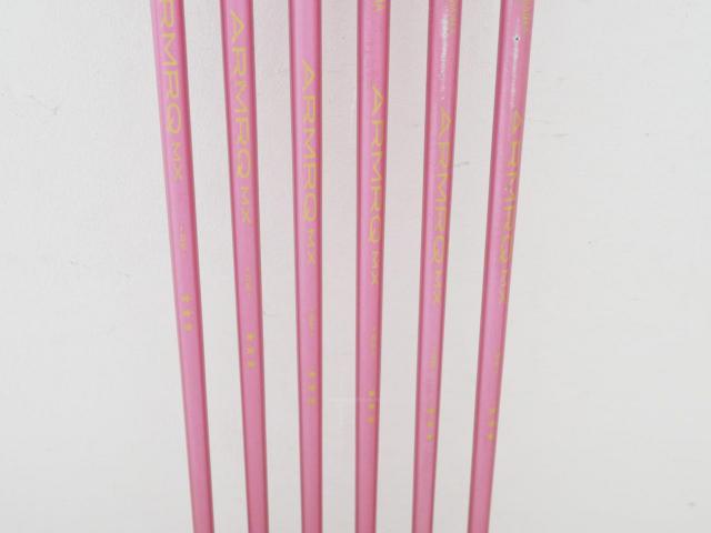 Iron set : Honma : **ก้าน 3 ดาว** ชุดเหล็ก Honma Beres Black Forged (ออกปี 2022 สวยมากๆ) มีเหล็ก 6-11 (6 ชิ้น เทียบเท่า 5-Pw) ก้าน Honma ARMRQ MX Flex R2 (3 ดาว)