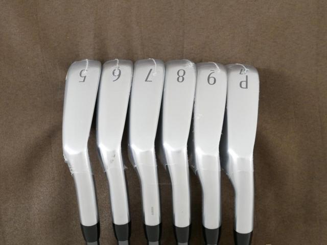 Iron set : Titleist : **ของใหม่ ยังไม่แกะพลาสติก** ชุดเหล็ก Titleist T250 Forged Launch Spec (รุ่นล่าสุด ออกปี 2025 Japan Spec) มีเหล็ก 5-Pw (6 ชิ้น) ก้านกราไฟต์ Mitsubishi MMT 65 Flex R