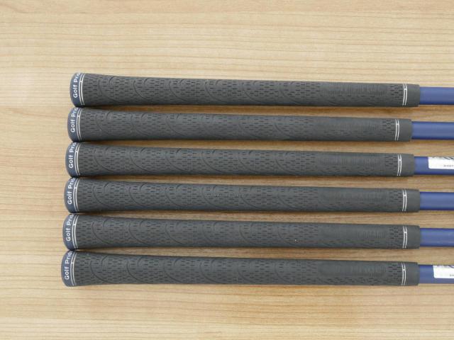 Iron set : Callaway : ชุดเหล็ก Callaway Paradym (รุ่นปี 2023 Japan Spec.) มีเหล็ก 6-Pw,Aw (6 ชิ้น) ก้านกราไฟต์ Fujikura VENTUS TR 5 Flex R