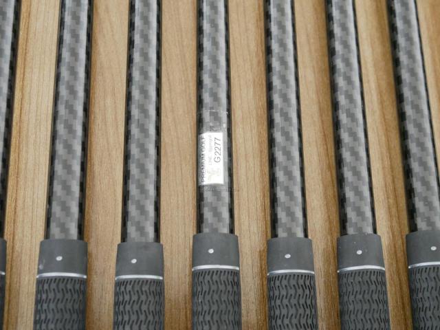 Iron set : PRGR : ชุดเหล็กกระเทย PRGR Super Egg Iron (รุ่นปี 2023 ตัวท๊อปสุด หน้าเด้งเกินกฏ ใช้แข่งไม่ได้ ตีไกลมากๆ) มีเหล็ก 5-Pw,Aw,As (8 ชิ้น) ก้านกราไฟต์ Flex R (M-37)