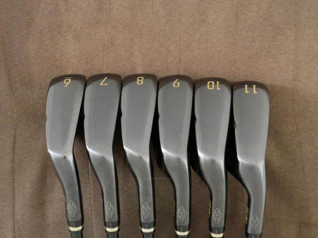 Iron set : Honma : ชุดเหล็ก Honma Beres 09 Forged Black (รุ่นล่าสุด ออกปี 2024 สวยมากๆ) มีเหล็ก 6-11 (6 ชิ้น เทียบเท่า 6-Pw) ก้าน ARMRQ FX Light Flex R