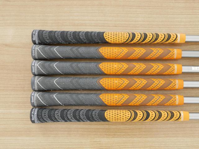 Iron set : Ping : ชุดเหล็ก Ping G710 (ปี 2021 Japan Spec. ใบใหญ่ ง่ายที่สุด ไกลที่สุดของ Ping) มีเหล็ก 6-Pw,Aw (6 ชิ้น) ก้านกราไฟต์ UST Mamiya ATTAS 60 Flex R