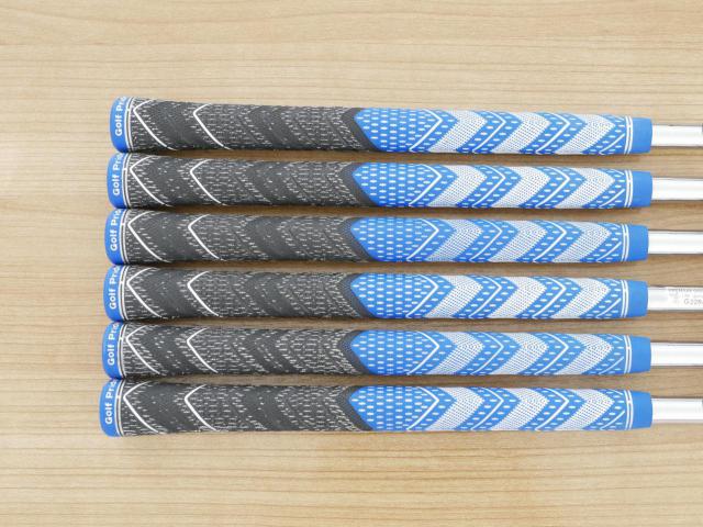 Iron set : Taylormade : ชุดเหล็ก Taylormade P790 (ตัวท้อปสุด ล่าสุด ออกปี 2025 Japan Spec.) มีเหล็ก 5-Pw (6 ชิ้น) ก้านเหล็ก Dynamic Gold EX Weight Lock Tour Issue S200