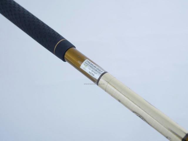 Fairway Wood : ROYAL COLLECTION : ไม้กระเทย RC (Royal Collection) Extra Vintage Premium (ปี 2019 รุ่นท๊อปสุด หน้าเด้ง ตีไกลมากๆ) Loft 21 ก้านกราไฟต์ Flex S