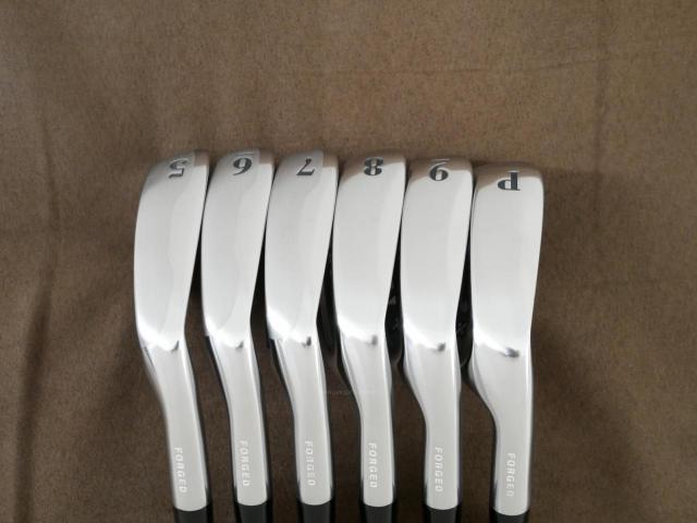 Iron set : Daiwa : ชุดเหล็ก Daiwa OnOff + (Forged) มีเหล็ก 5-Pw (6 ชิ้น) ก้านกราไฟต์ Flex R