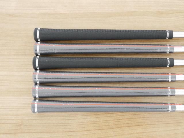 Iron set : Titleist : **ของใหม่** ชุดเหล็ก Titleist T100 Forged (รุ่นล่าสุด ออกปี 2025 นุ่ม แน่น คม) มีเหล็ก 5-Pw (6 ชิ้น) ก้านเหล็ก True Temper AMT White Flex S