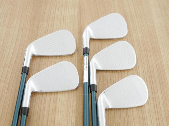 Iron set : Callaway : **ของใหม่ ยังไม่แกะพลาสติก** ชุดเหล็ก Callaway ELYTE (รุ่นล่าสุด ออกปี 2025 ตีง่ายมาก ไกล Japan Spec.) มีเหล็ก 6-Pw (5 ชิ้น) ก้านกราไฟต์ Fujikura VENTUS 5 Flex R